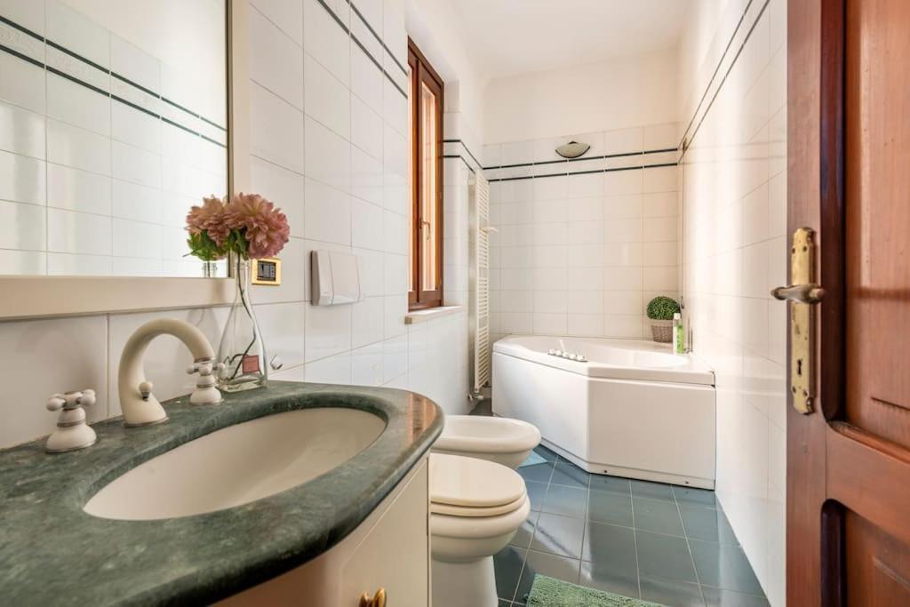 Apartment Under The Basilica Of Sant'Andrea Mantoue Extérieur photo