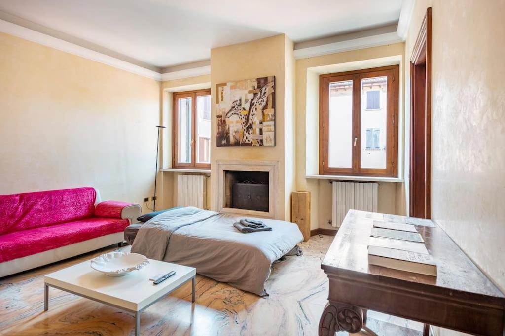 Apartment Under The Basilica Of Sant'Andrea Mantoue Extérieur photo